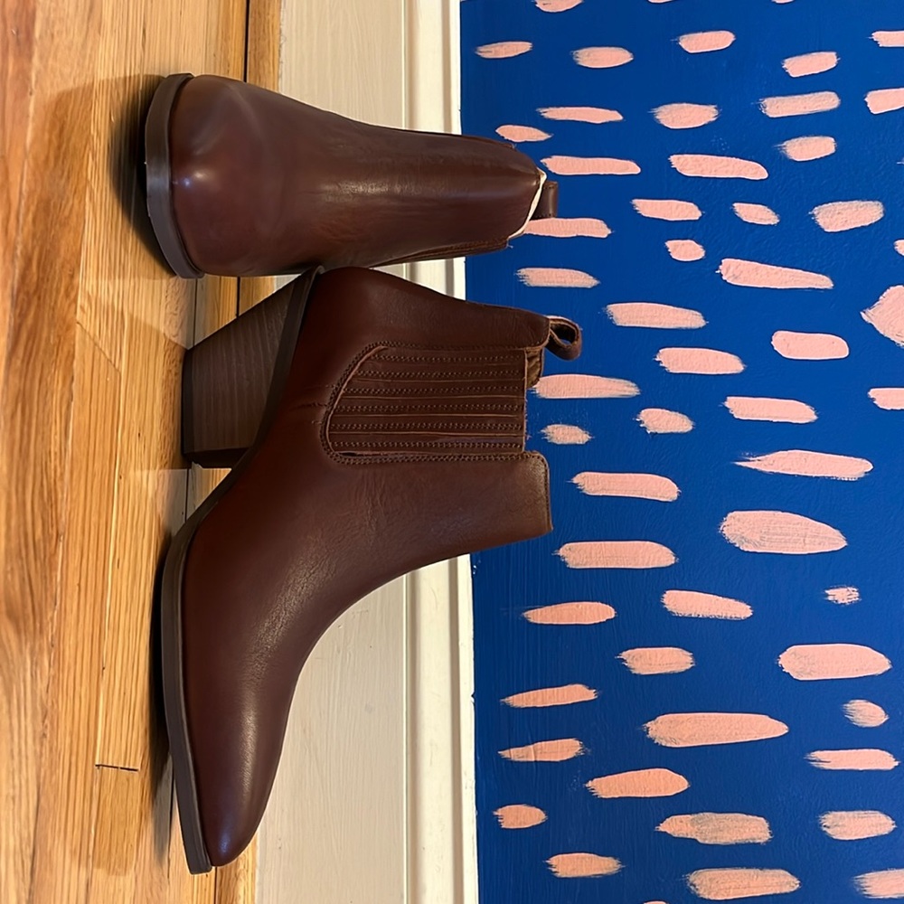 Brand new Portland Leather brown leather booties